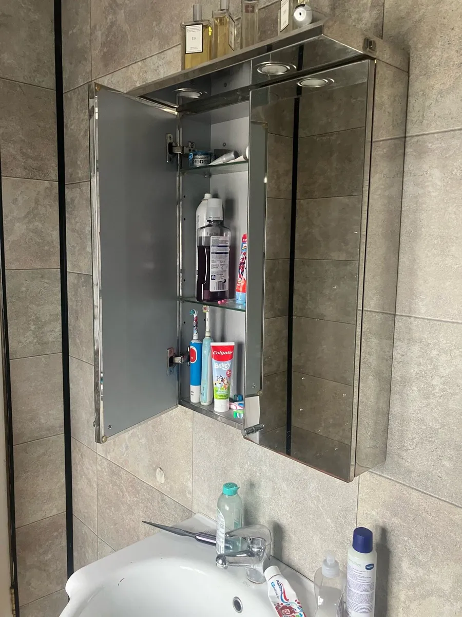 Bathroom mirror - Image 2