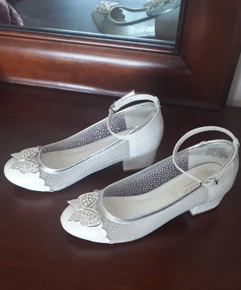 Communion dress & shoes - Image 3