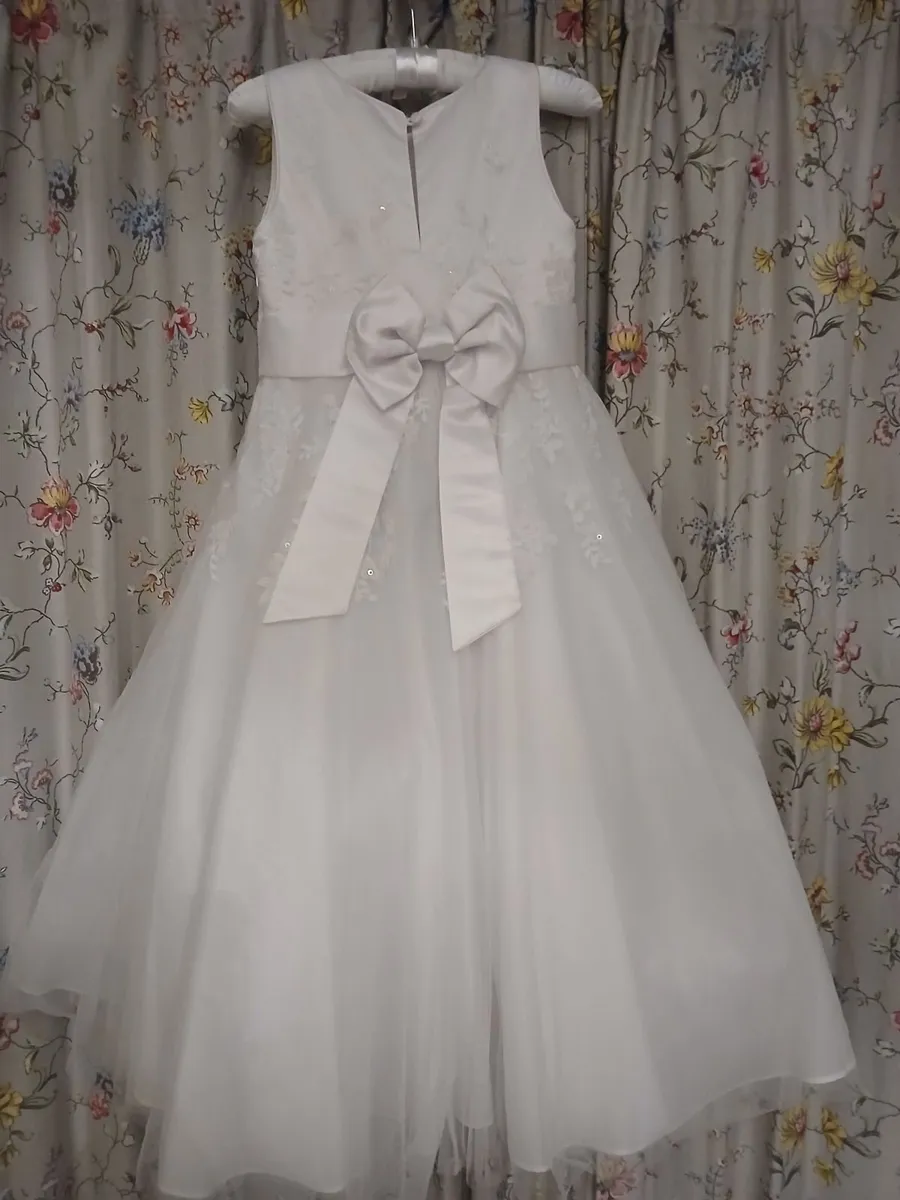 Communion dress & shoes - Image 4