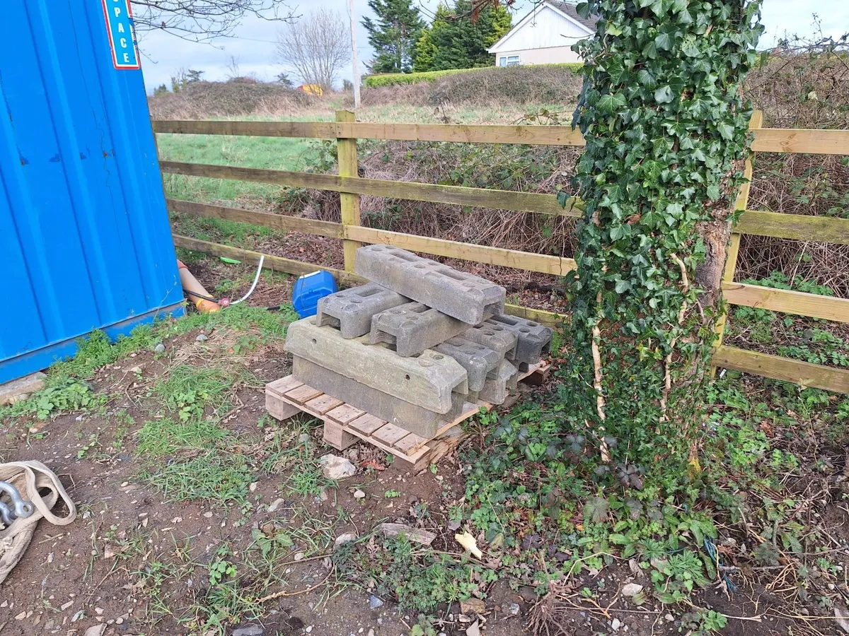 Site fencing - Image 1