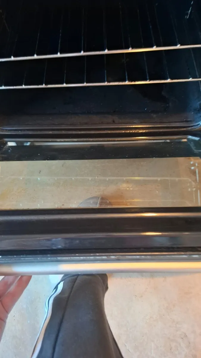 Hotpoint oven and grill - Image 1