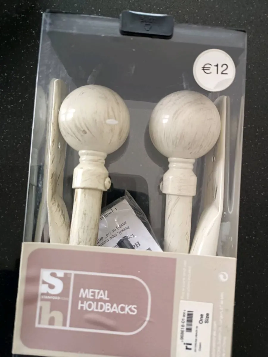 Curtain tiebacks - Image 1