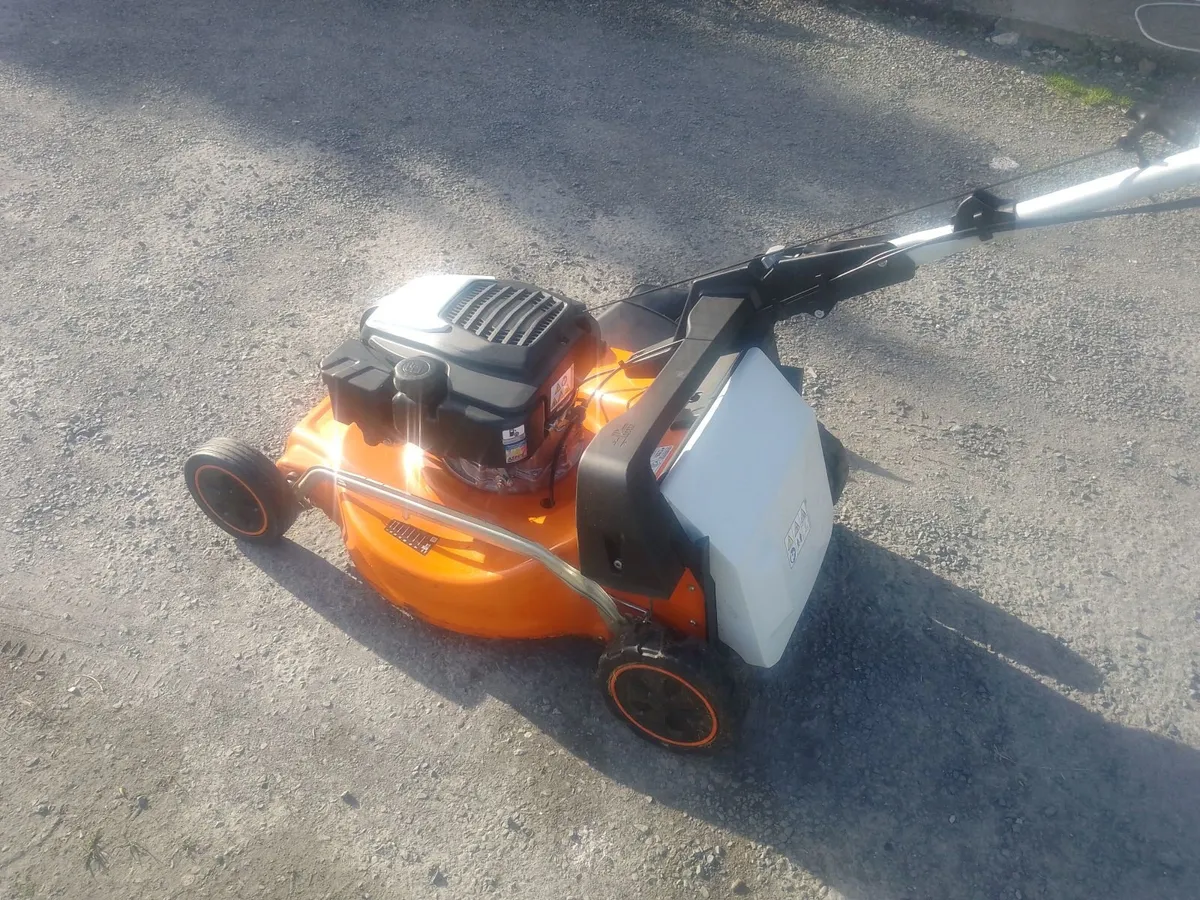 STIHL 253 T LAWN MOWER - Image 4