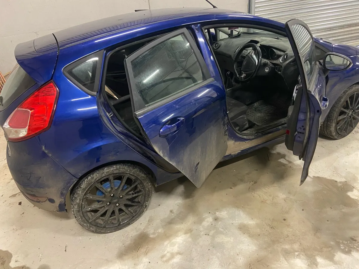 Ford Fiesta - Image 4