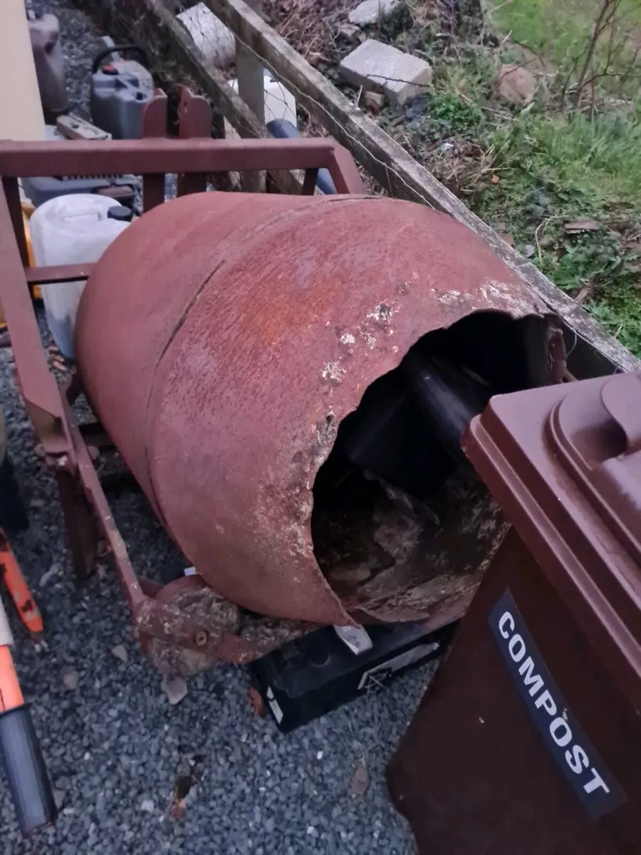 Cement mixer - Image 2