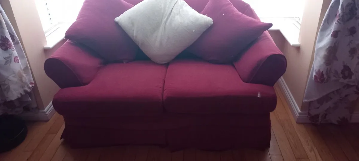 Couch - Image 2