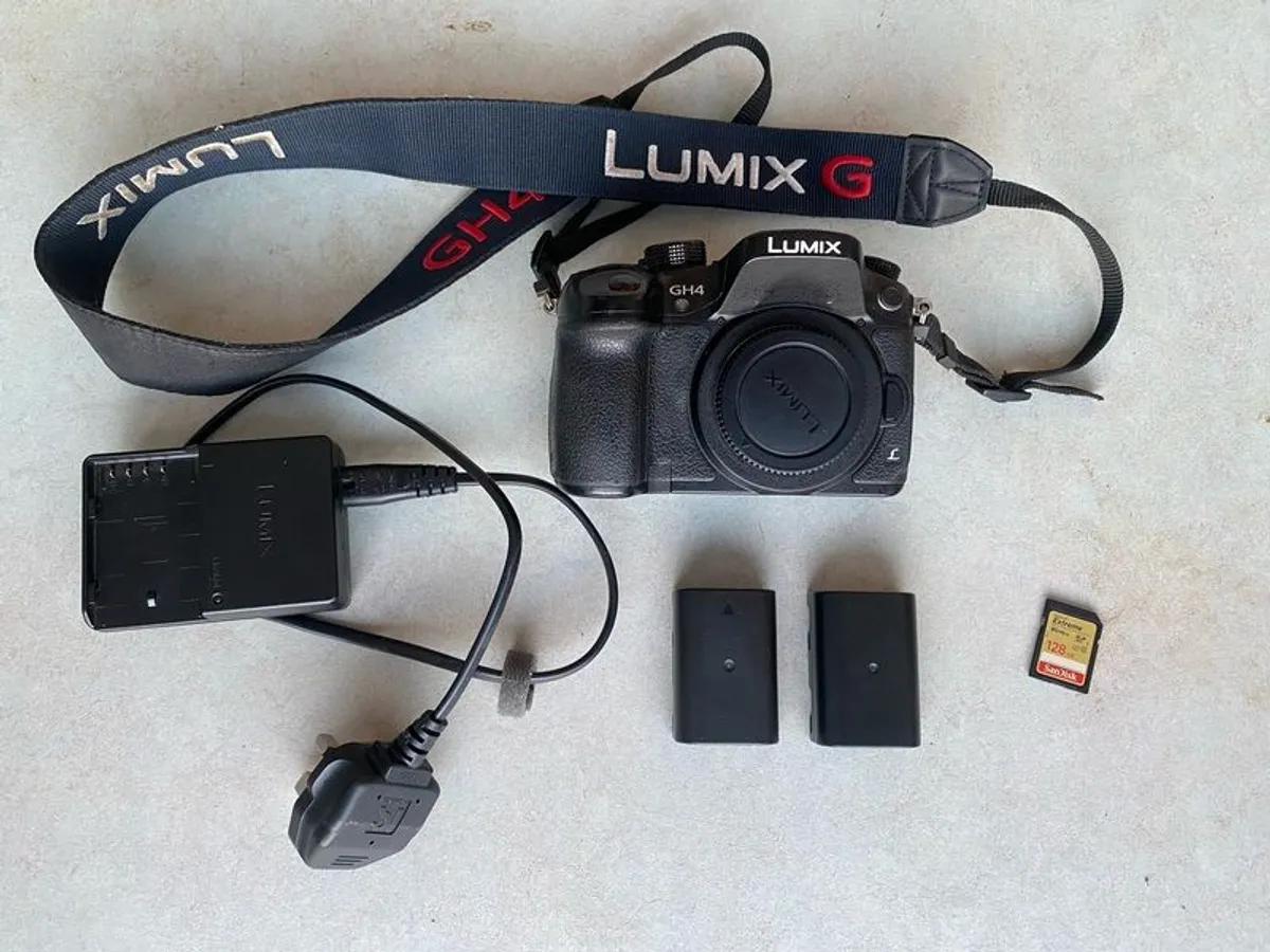 Panasonic LUMIX GH4 + Batteries + SD Card - Image 1