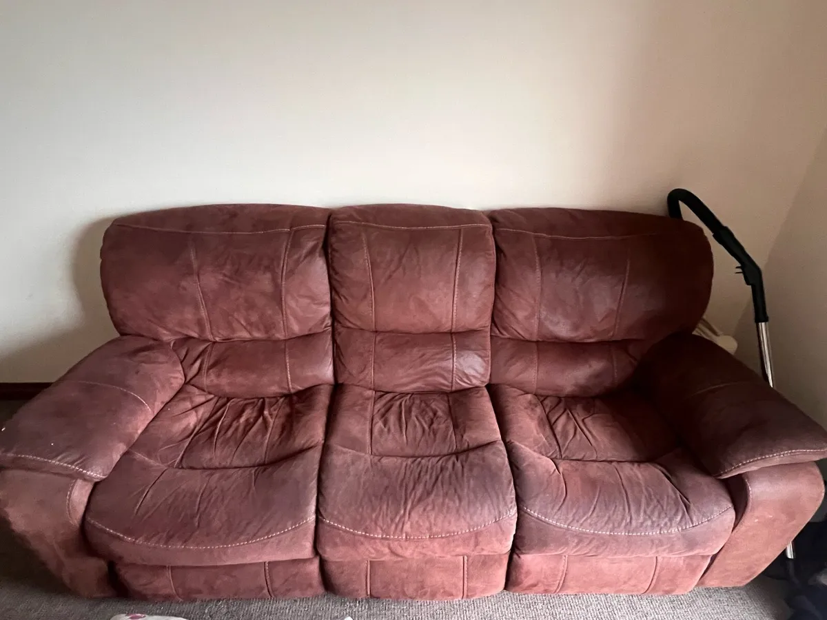 couch - Image 2