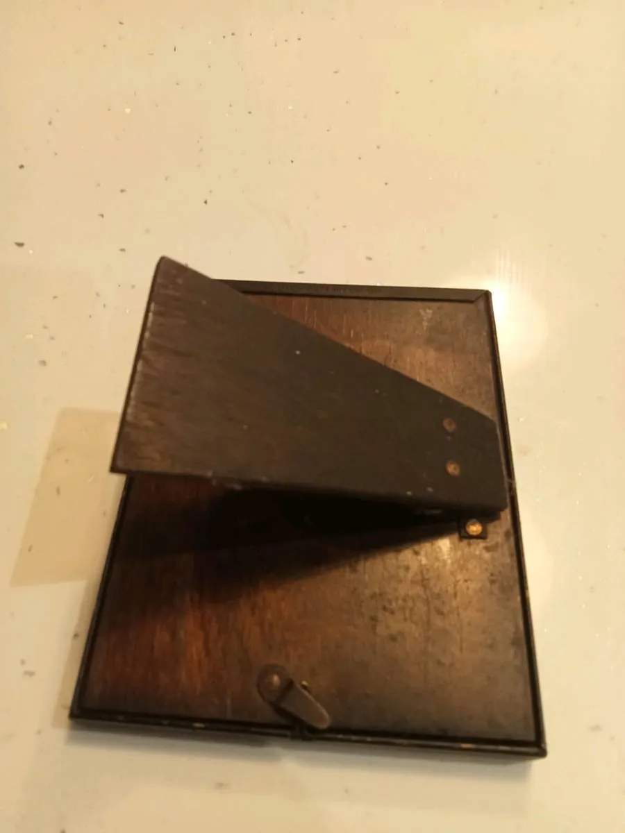 Two old cross stitch pictures - Image 3