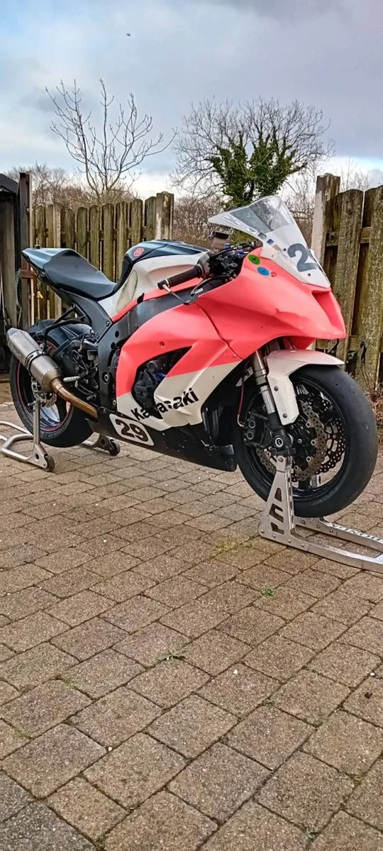 ZX10R track race bike - Image 1