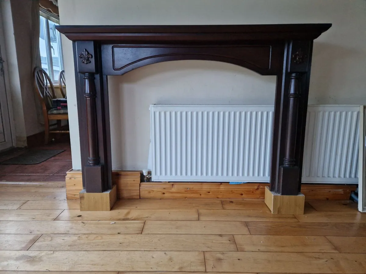 Fire place surround