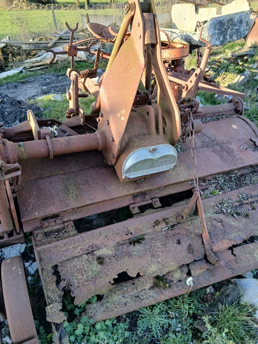 Farm machinery - Image 2