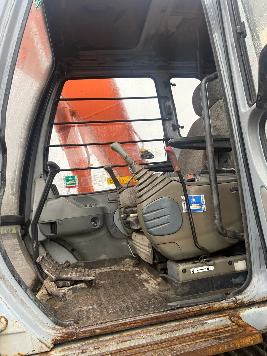 Hitachi ex120-5 (trade in welcome) - Image 4