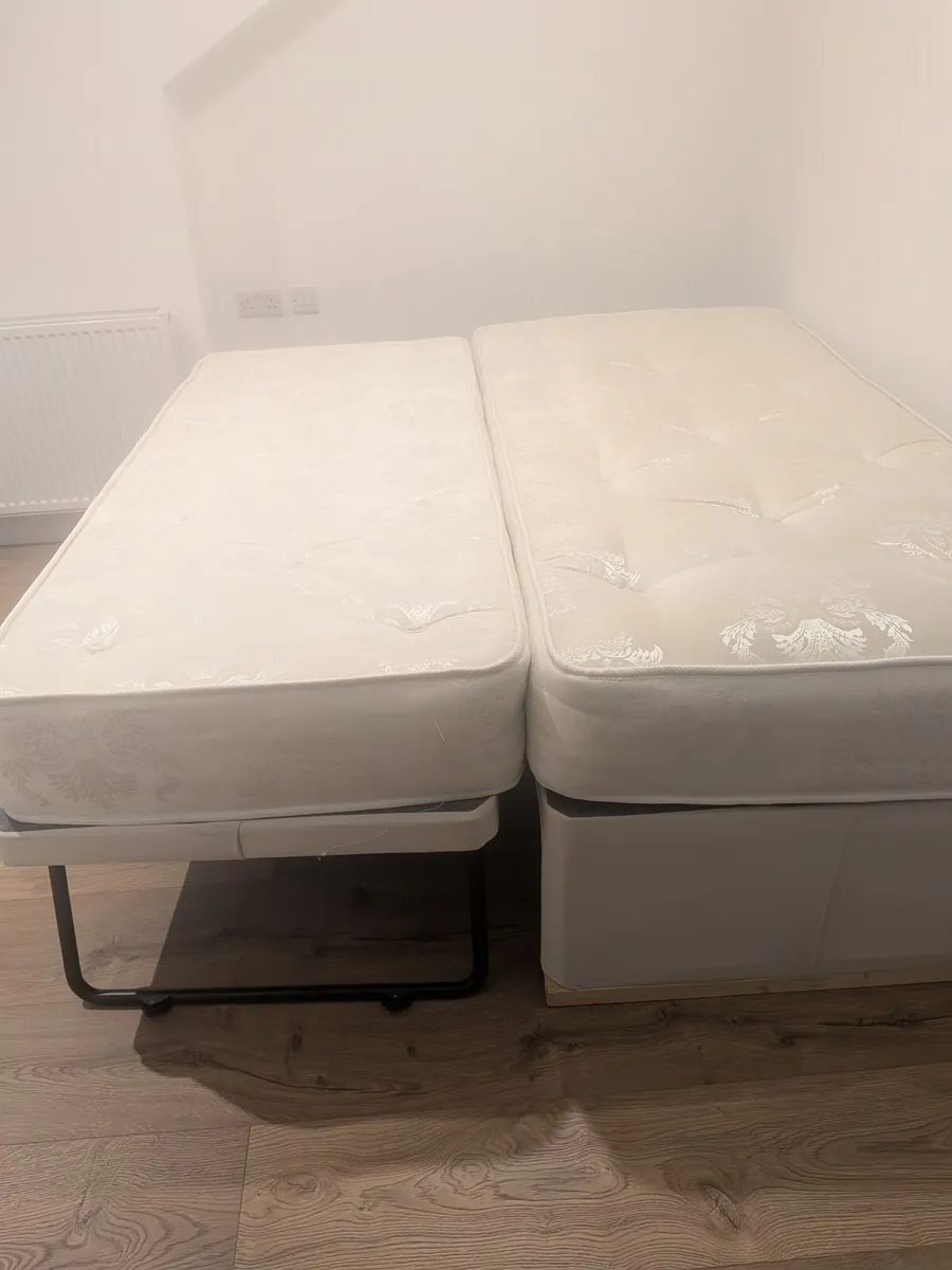 Single/double bed with 2 mattresses - Image 4