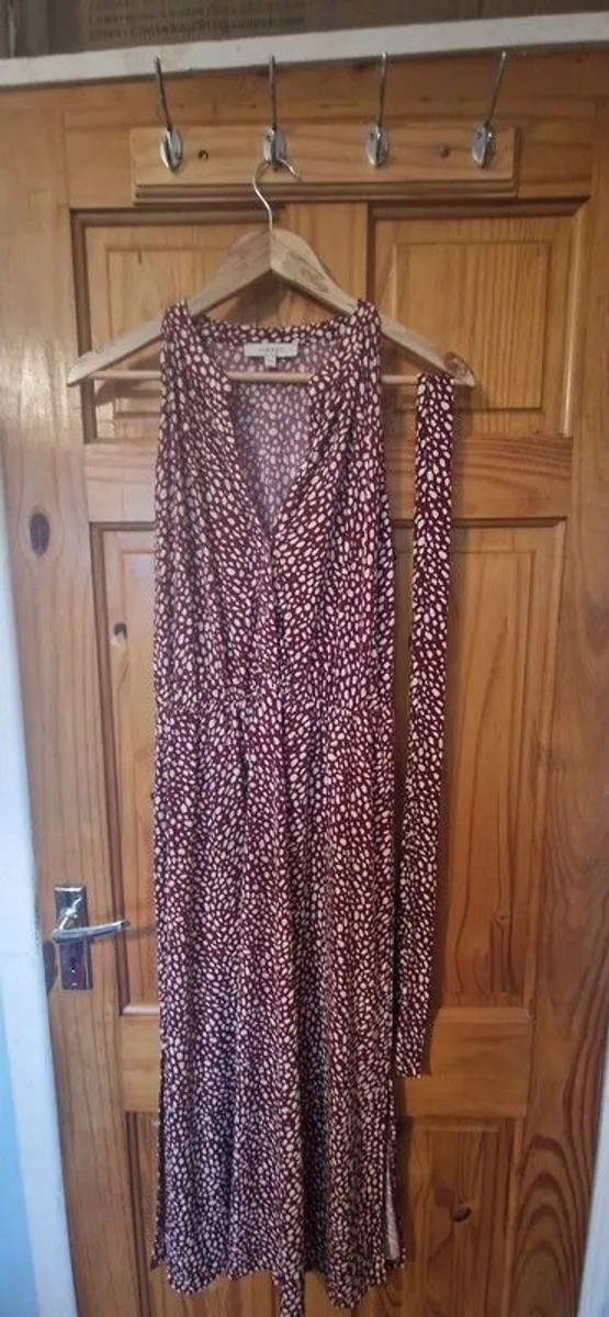 women's wear - Image 1