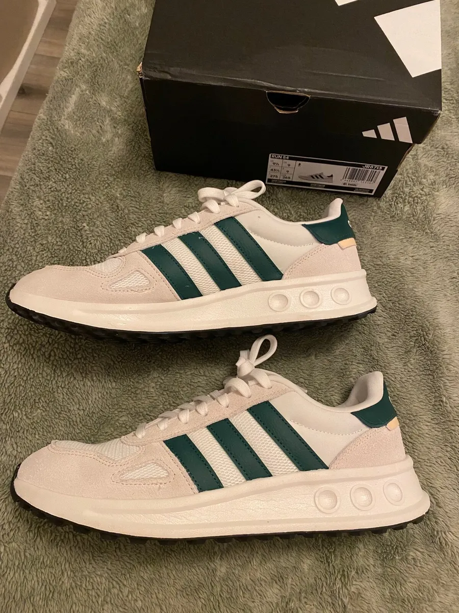 Mens Adidas Trainers - Image 1