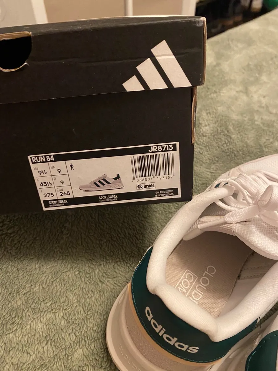 Mens Adidas Trainers - Image 2