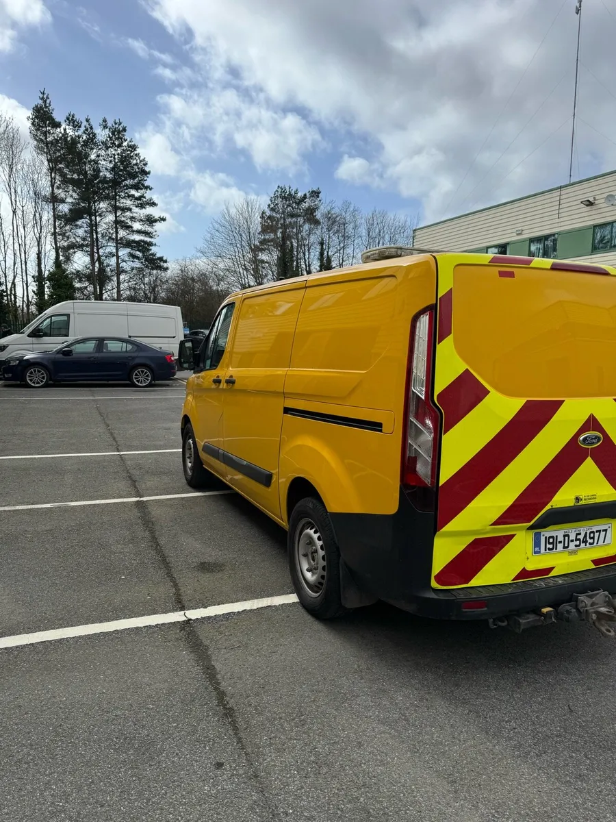 Ford Tranzit Custom - Image 4