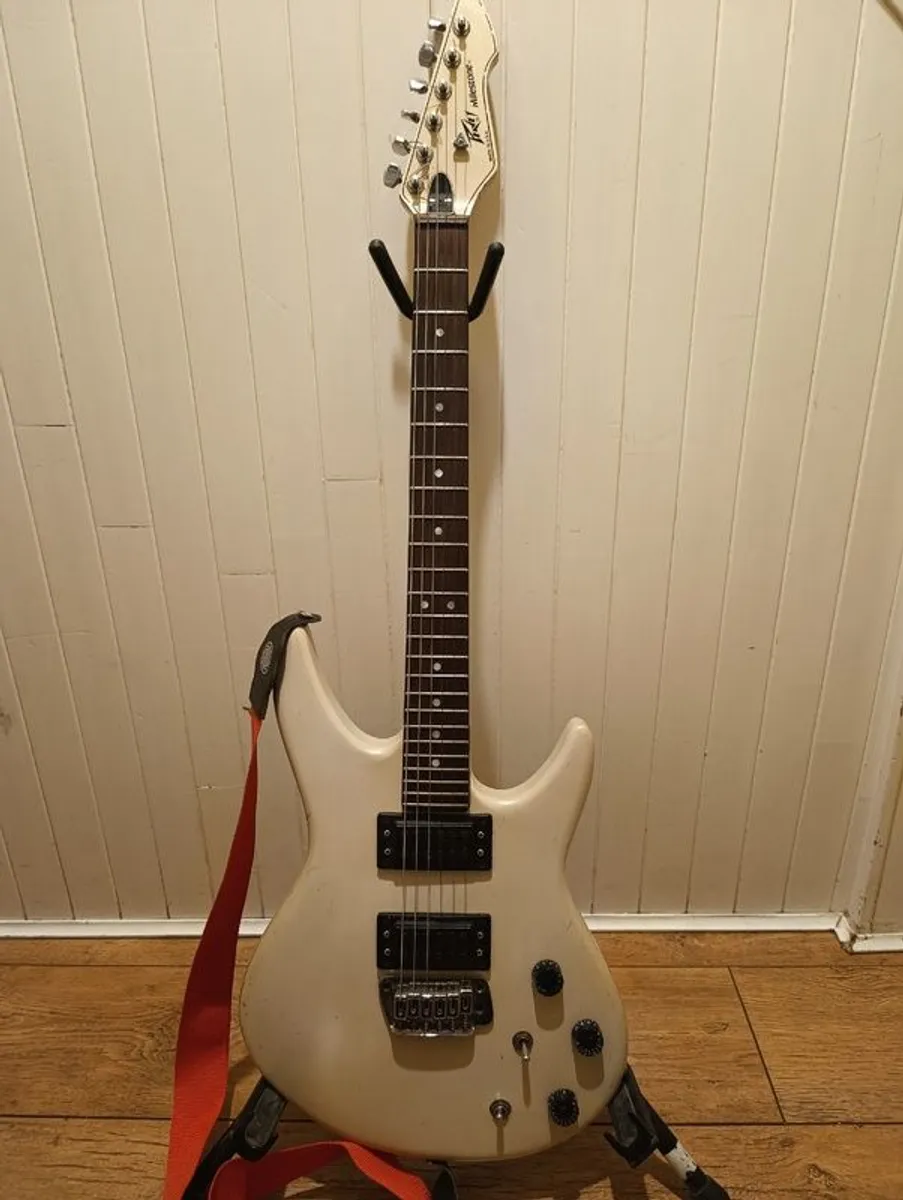 VINTAGE 1980s Peavey Milestone 6 string - Image 1