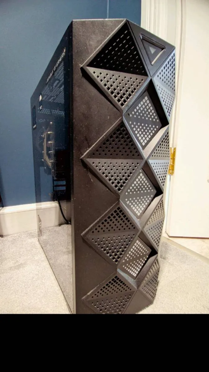 Gaming Pc Gtx 1070 | Ryzen 5 5600G | 16gb Ram | 25 - Image 1