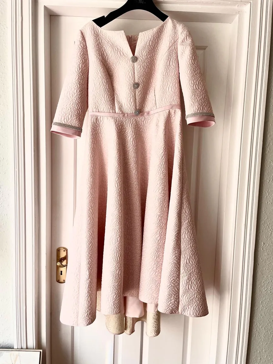 Gabriela Sanchez Dress & Handmade Fascinator - Image 1