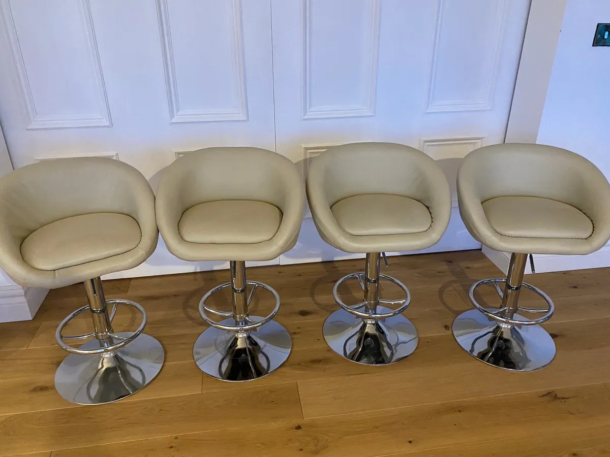 4 cream leather kitchen stools