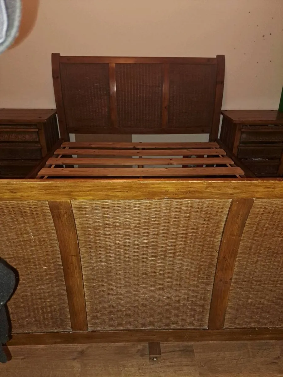 King-size Bedroom Set - Image 1