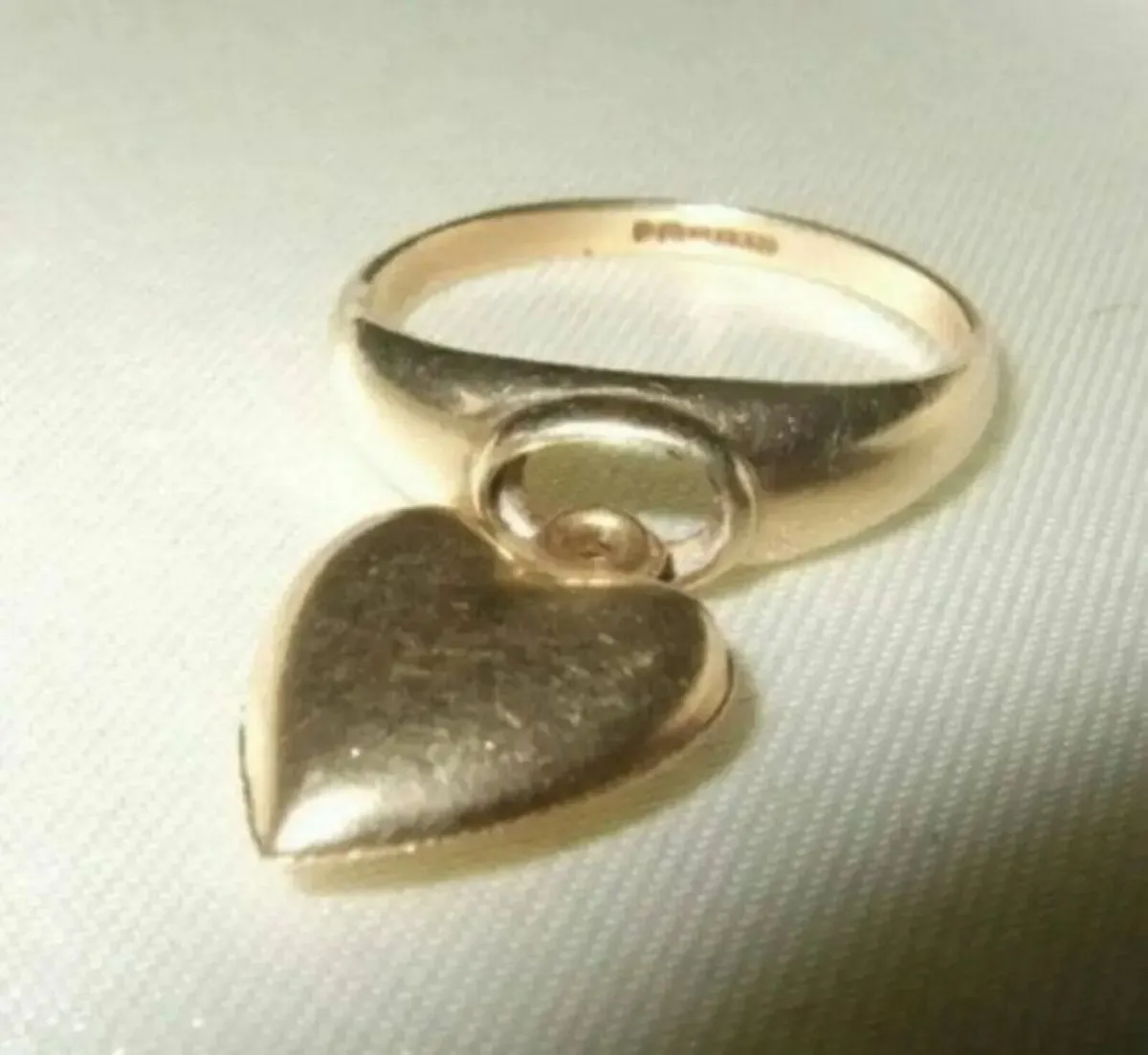 Vintage 14ct & 9ct Gold Charm Ring - Image 2