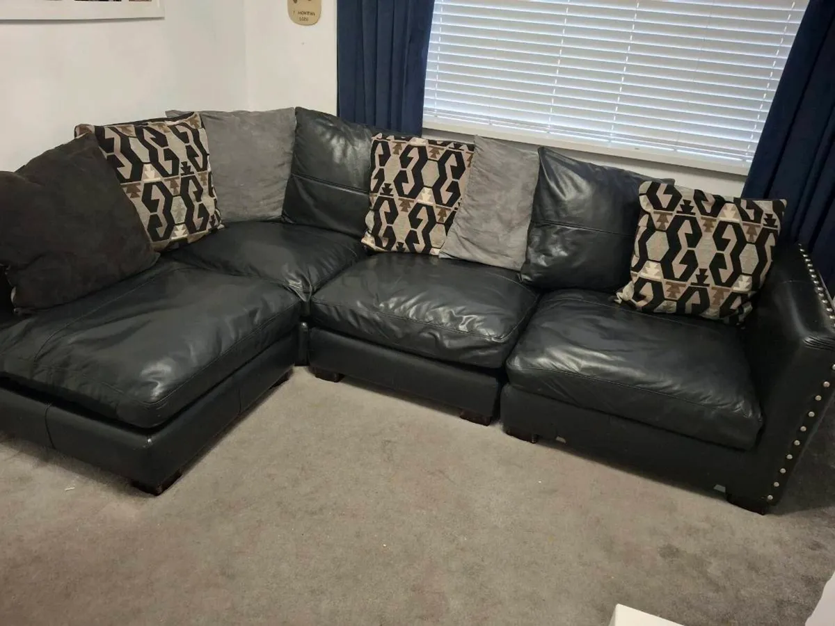 Corner Couch - Image 1