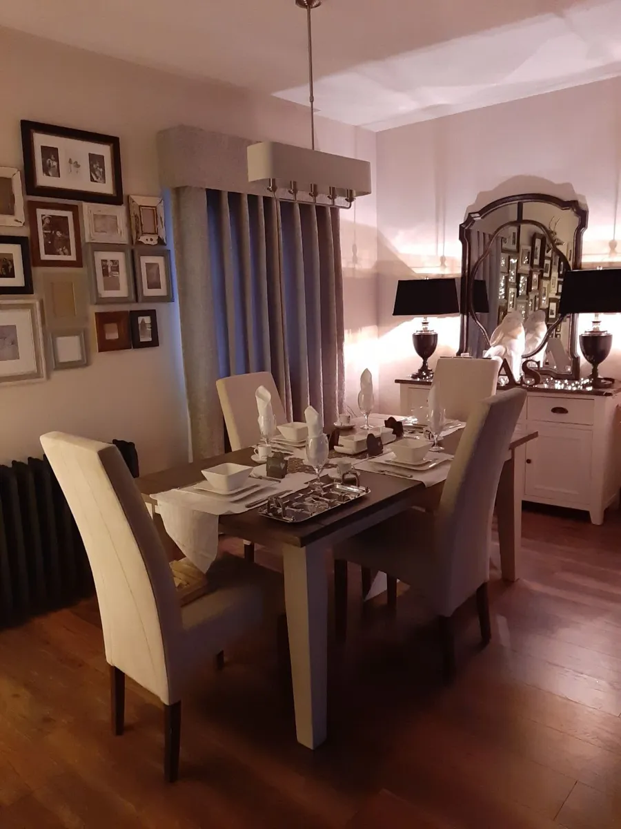 dining table +8 chairs