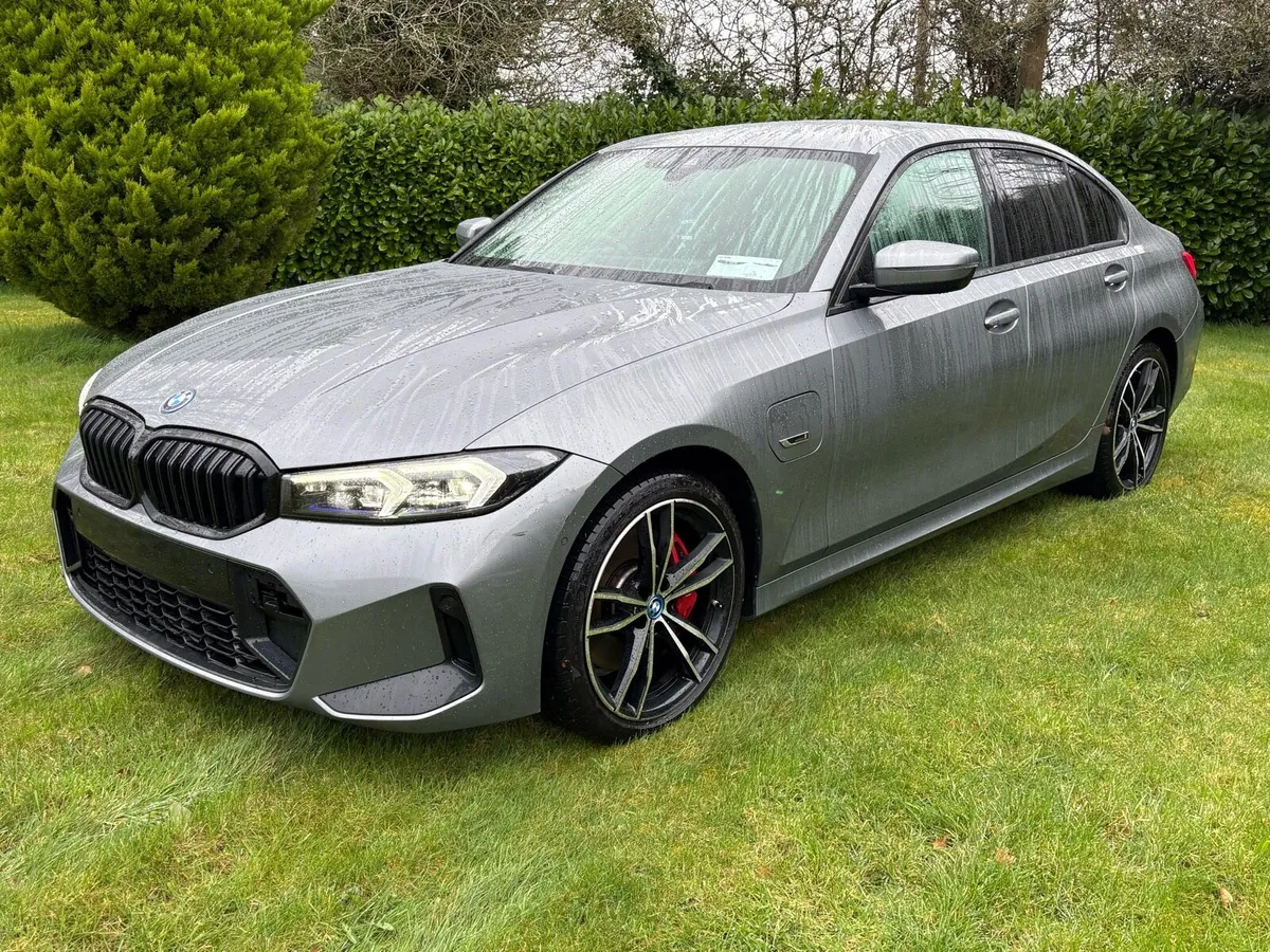 2023 BMW 330E Msport - Image 2