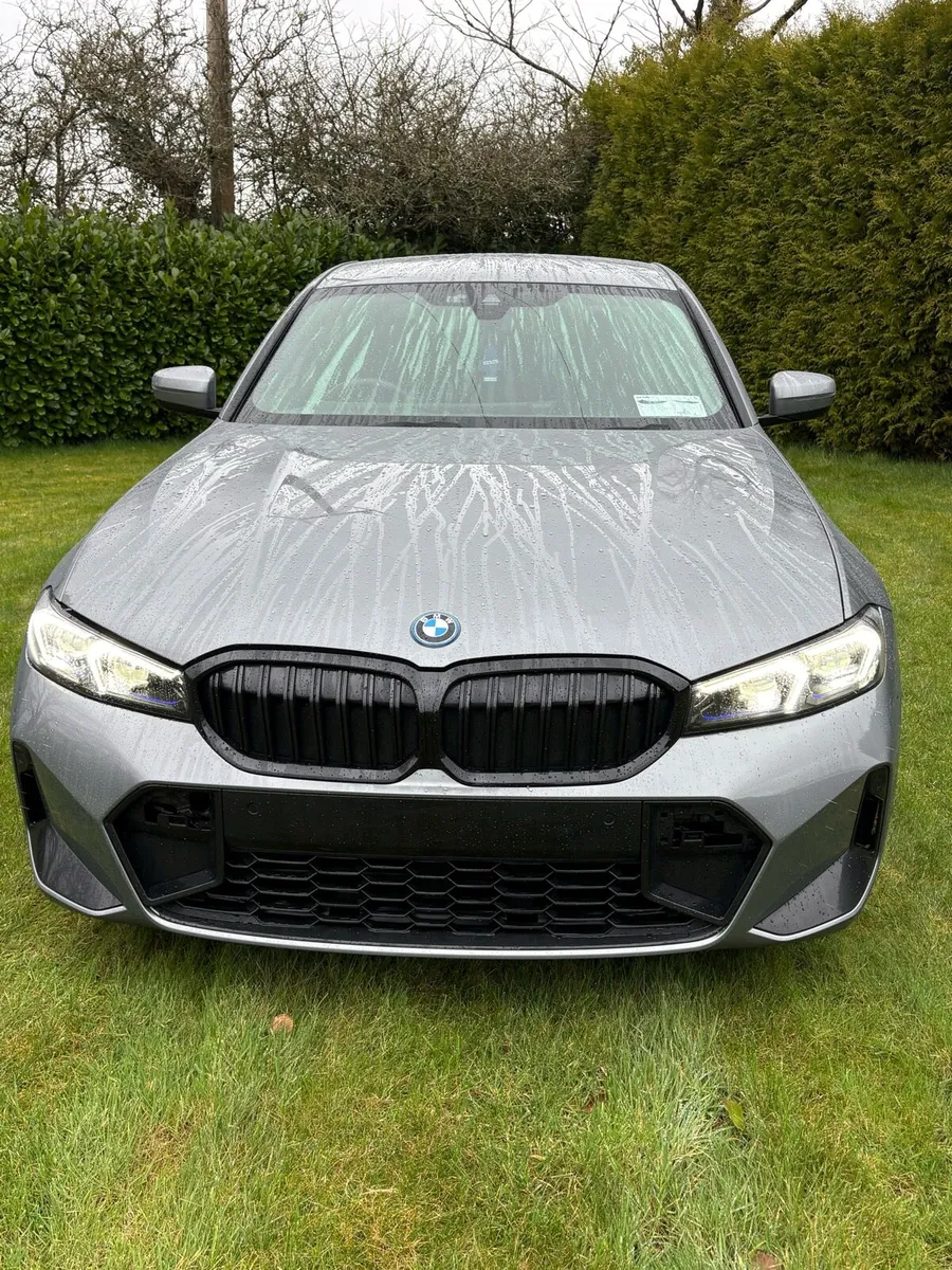 2023 BMW 330E Msport - Image 3