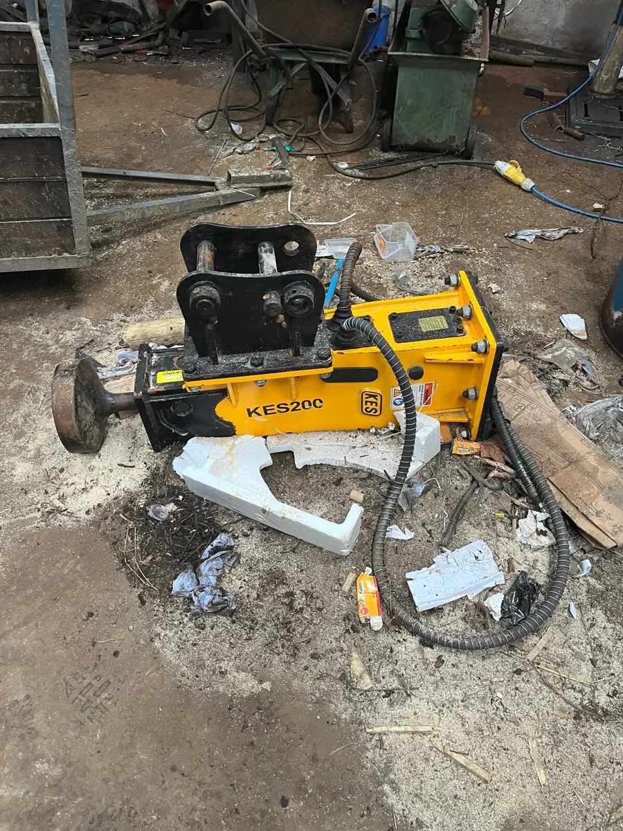 Rock breaker - Image 3