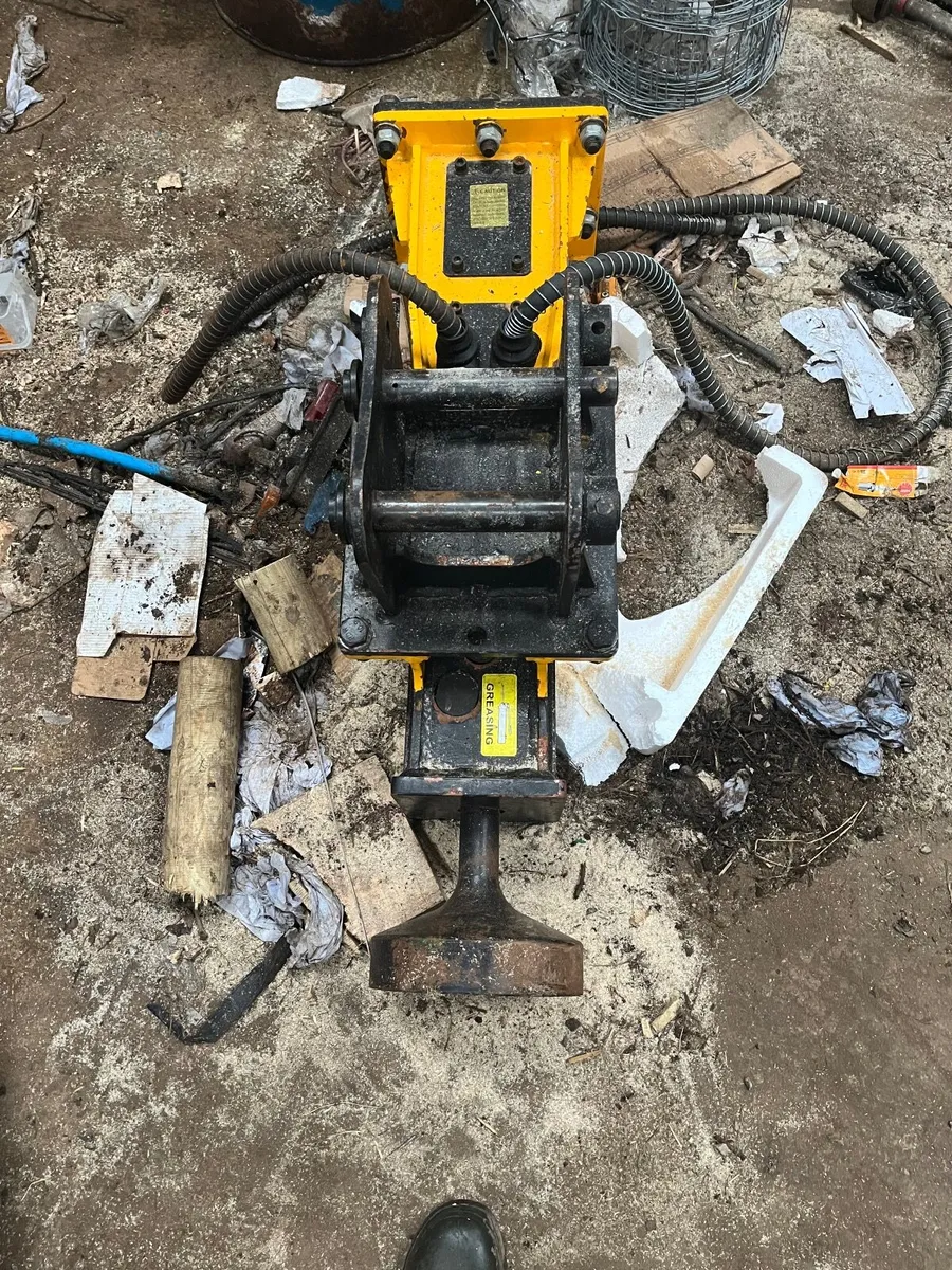 Rock breaker - Image 4