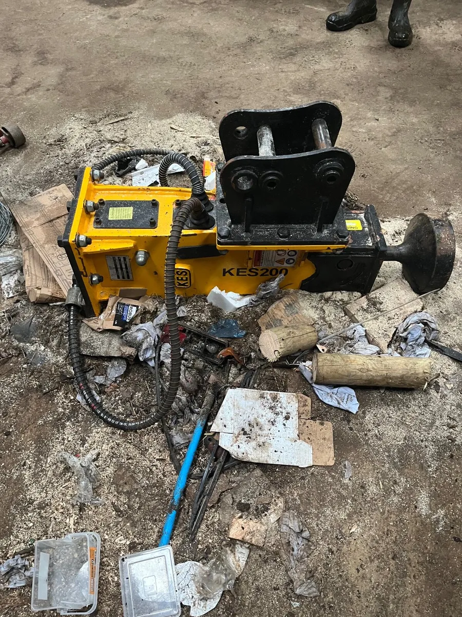 Rock breaker - Image 2