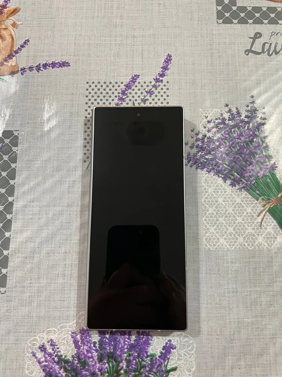 Samsung z fold 6 - Image 1