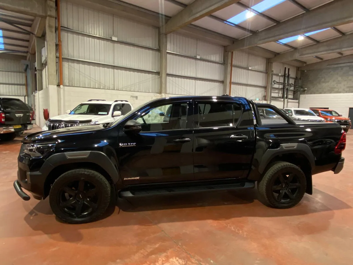 2023 Toyota Hilux 2.8 Invincible X Auto - Image 4