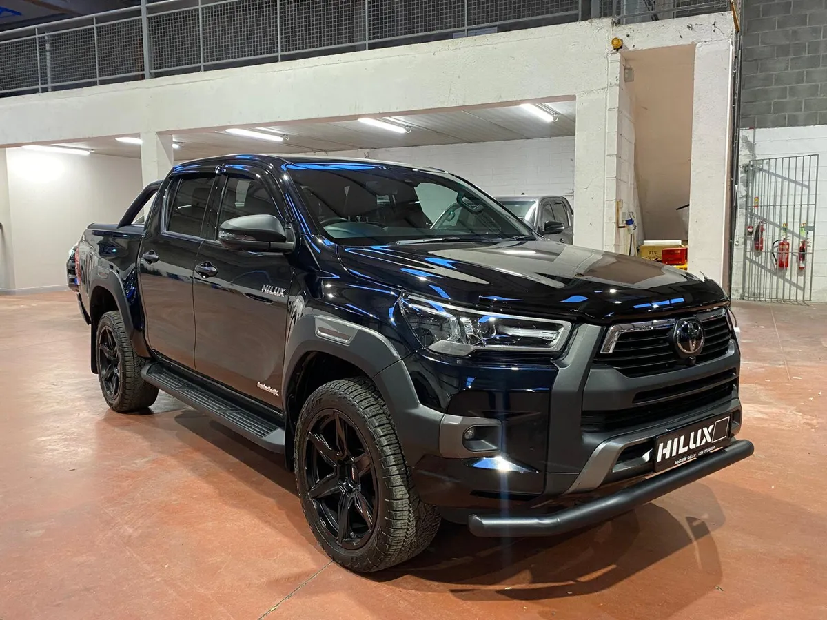 2023 Toyota Hilux 2.8 Invincible X Auto - Image 2