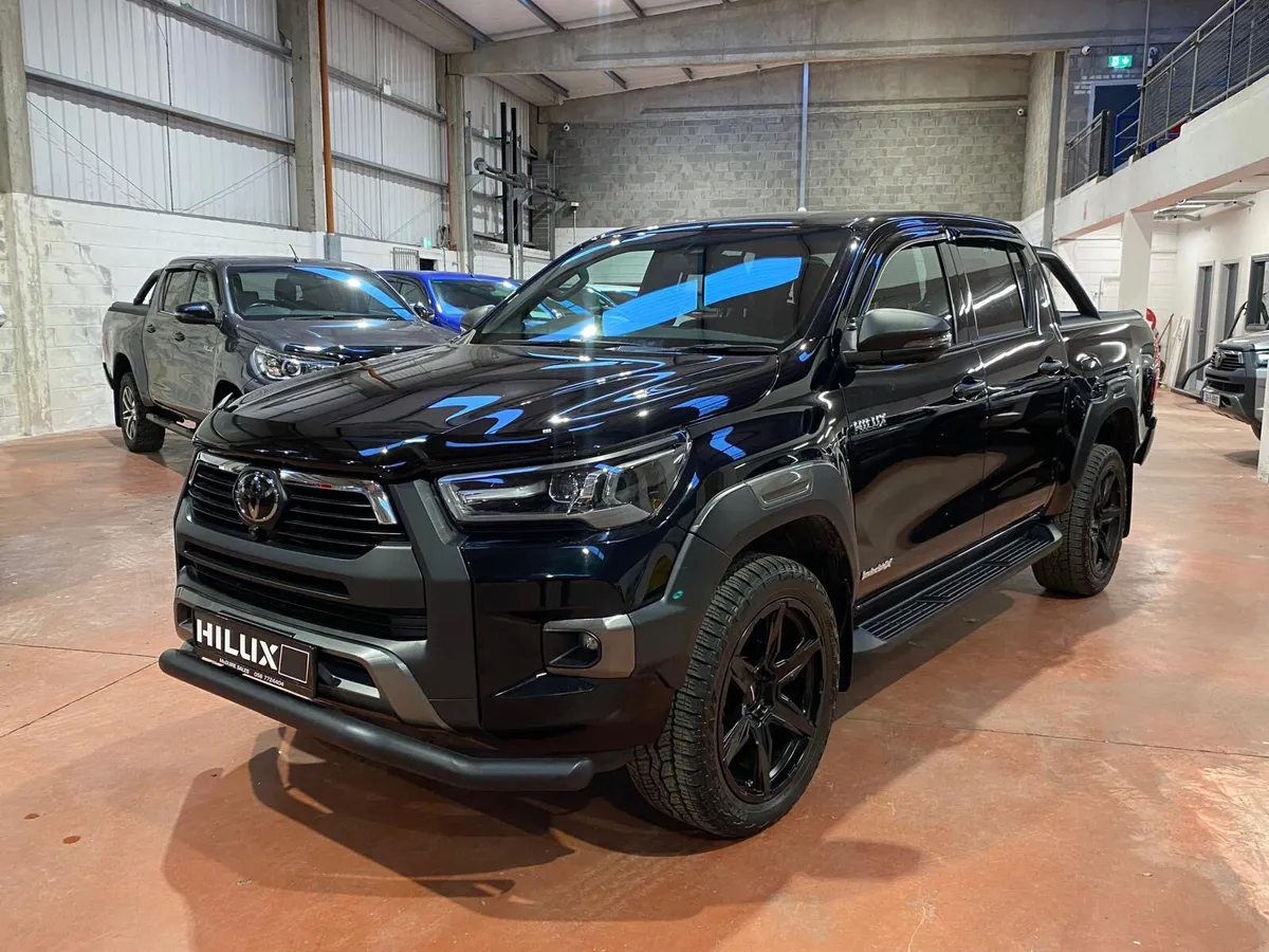 2023 Toyota Hilux 2.8 Invincible X Auto - Image 1