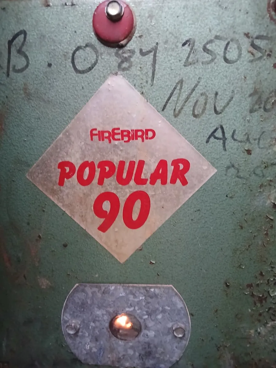 Oil burner and oil tank for sale - Image 2