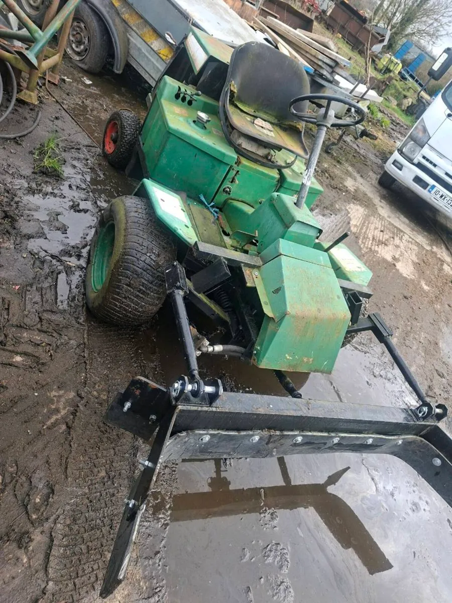 Ransome yard scraper - Image 1