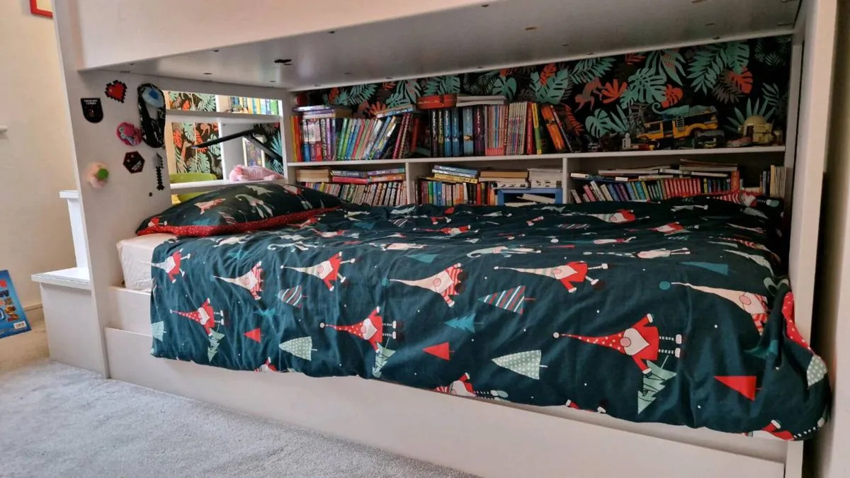 Bunk Beds with storage - Image 3