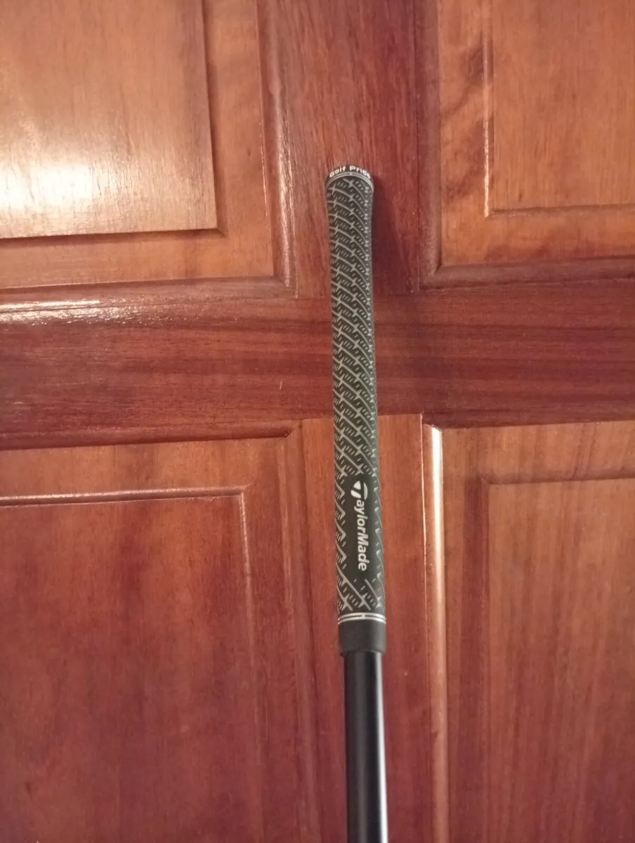 TaylorMade NEW Qi 35 Driver Reg Flex NEW - Image 4