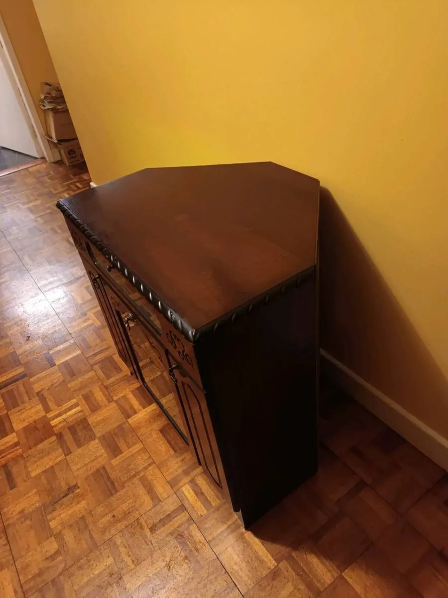 Mahogany Cabinet - Image 1
