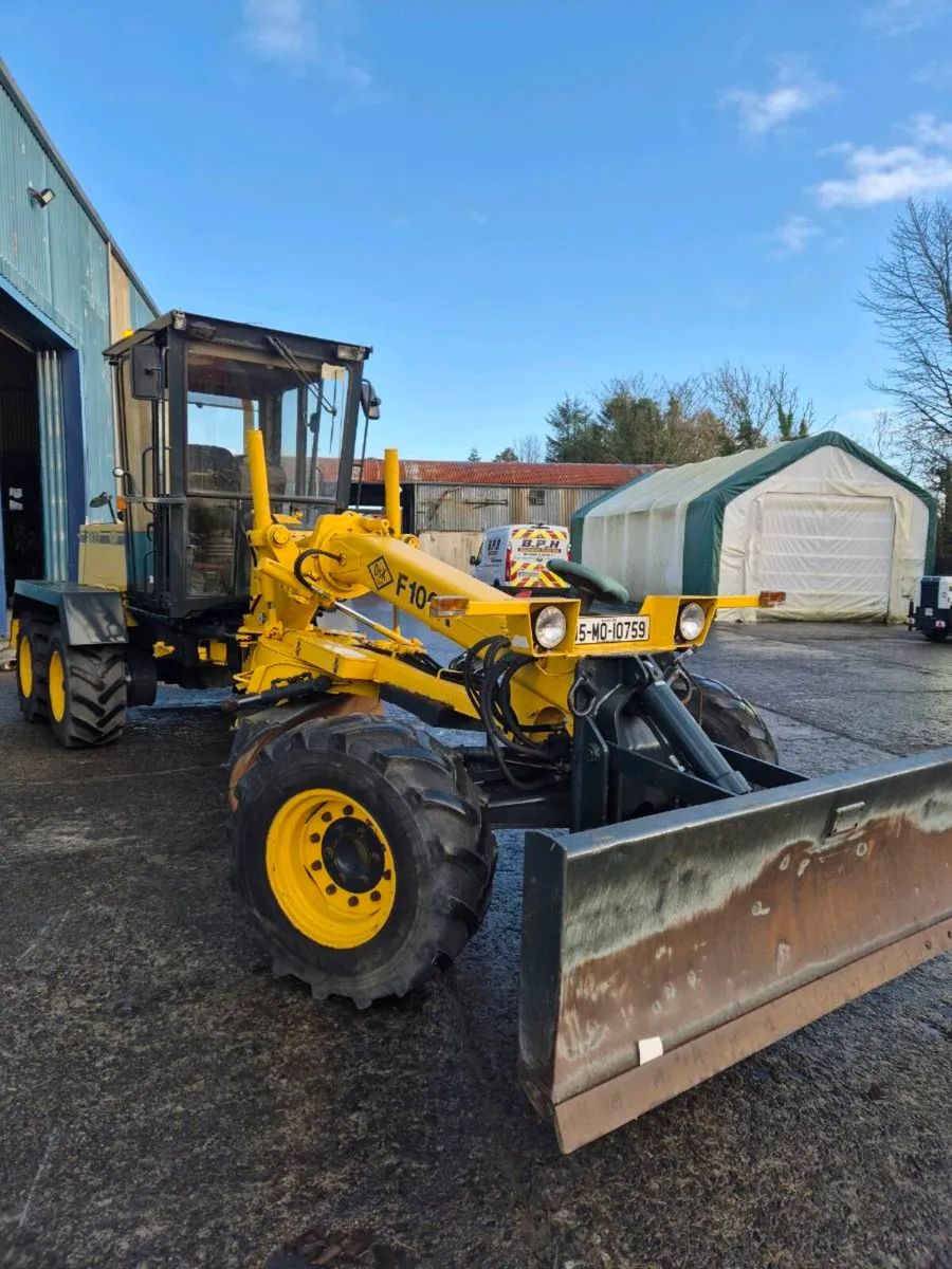 Road graders sale or Hire - Image 1