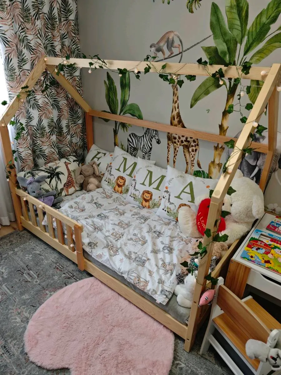 Pine floor bed for toddlers and kids - Image 1