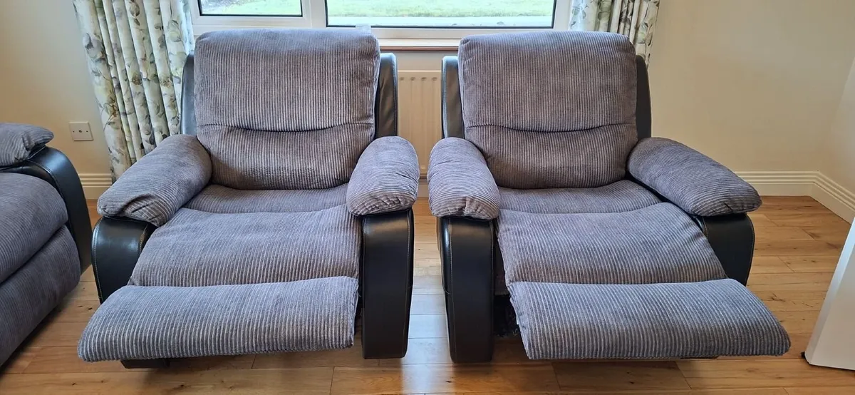 3 piece suite of furniture - Image 3