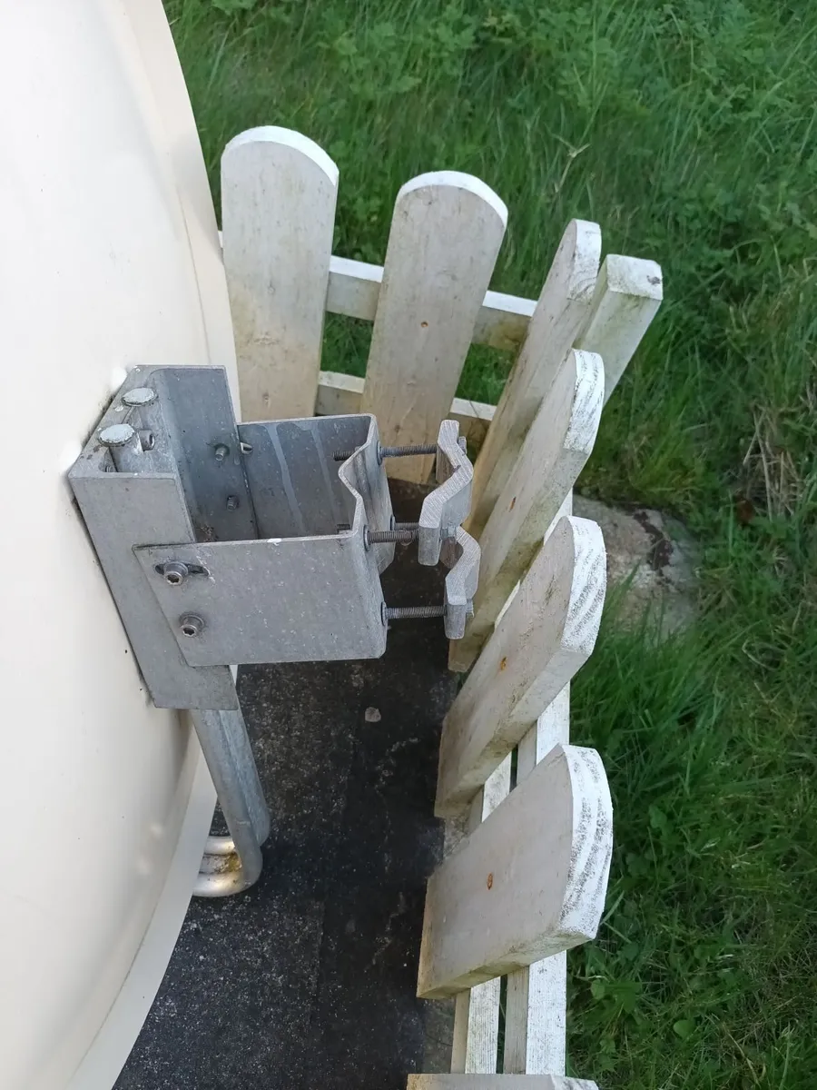 80cm Satellite Dish and Dual LNB - Image 3