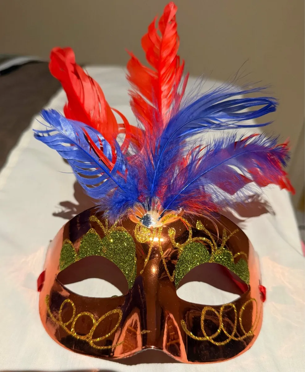feather mask - Image 1