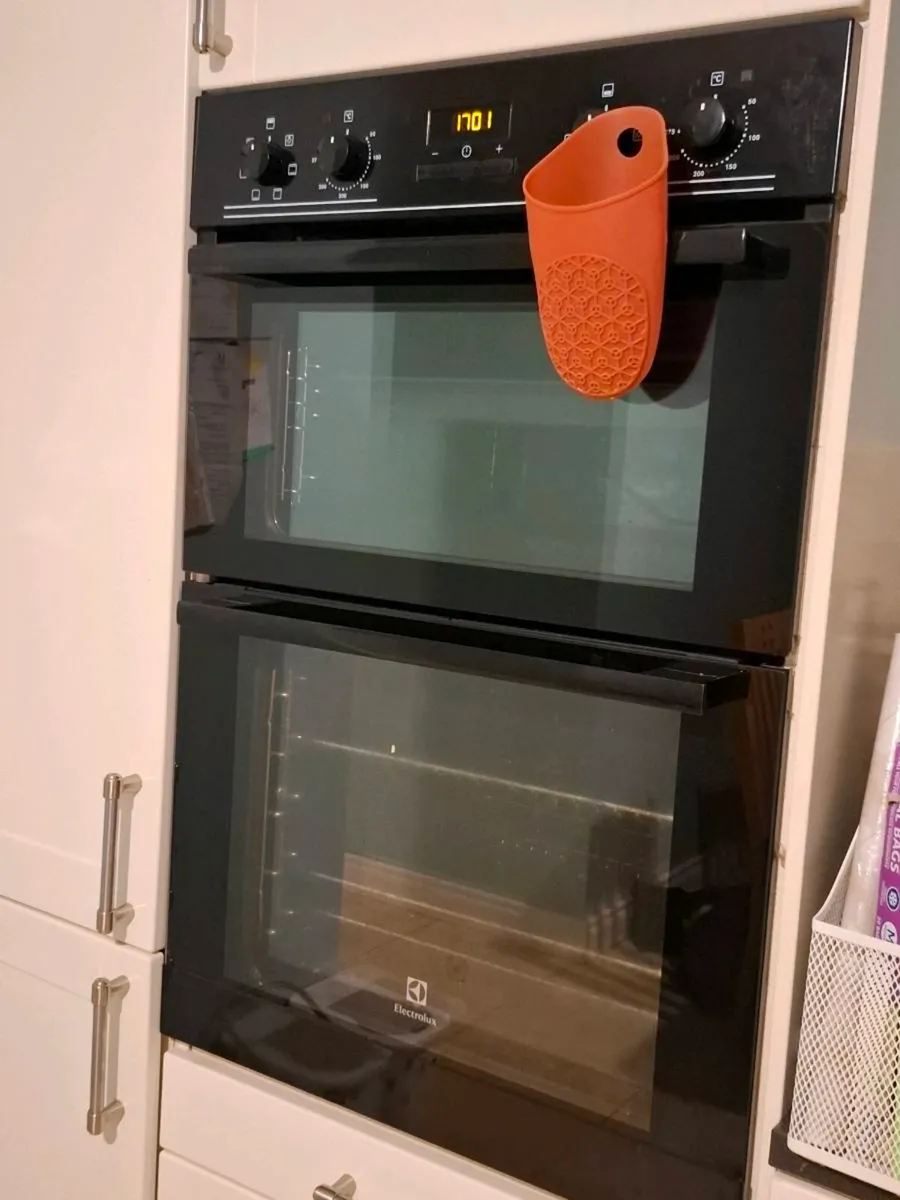 Electrolux built in oven